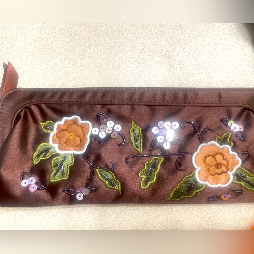 Hand embroidered vintage clutch purse